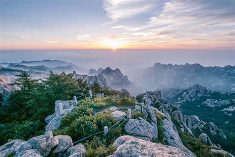 如何坐車去嶗山：嶗山的風景不僅僅是山水之間的靜謐，它更是歷史與文化的載體。